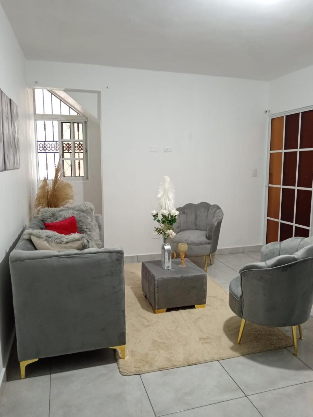 Apartamentos De 1 2 Y 3 Habitaciones Сантяго де лос Кабайерос Екстериор снимка