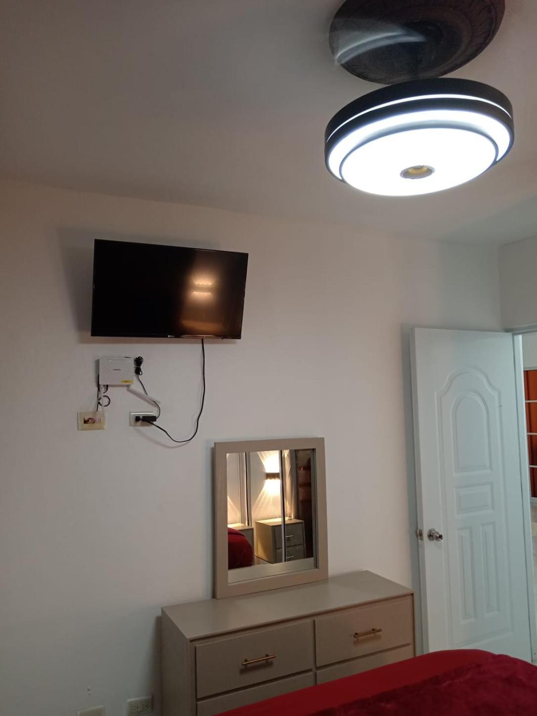 Apartamentos De 1 2 Y 3 Habitaciones Сантяго де лос Кабайерос Екстериор снимка